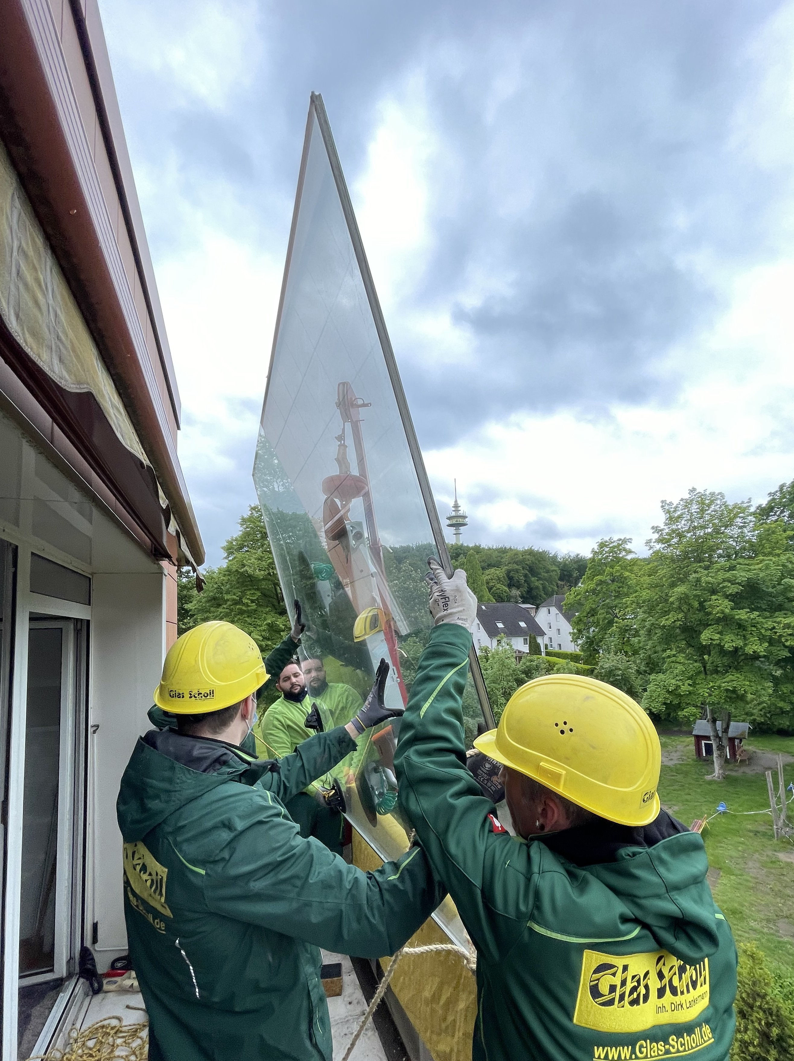 komplizierte Kran-Reparatur von Glas Scholl