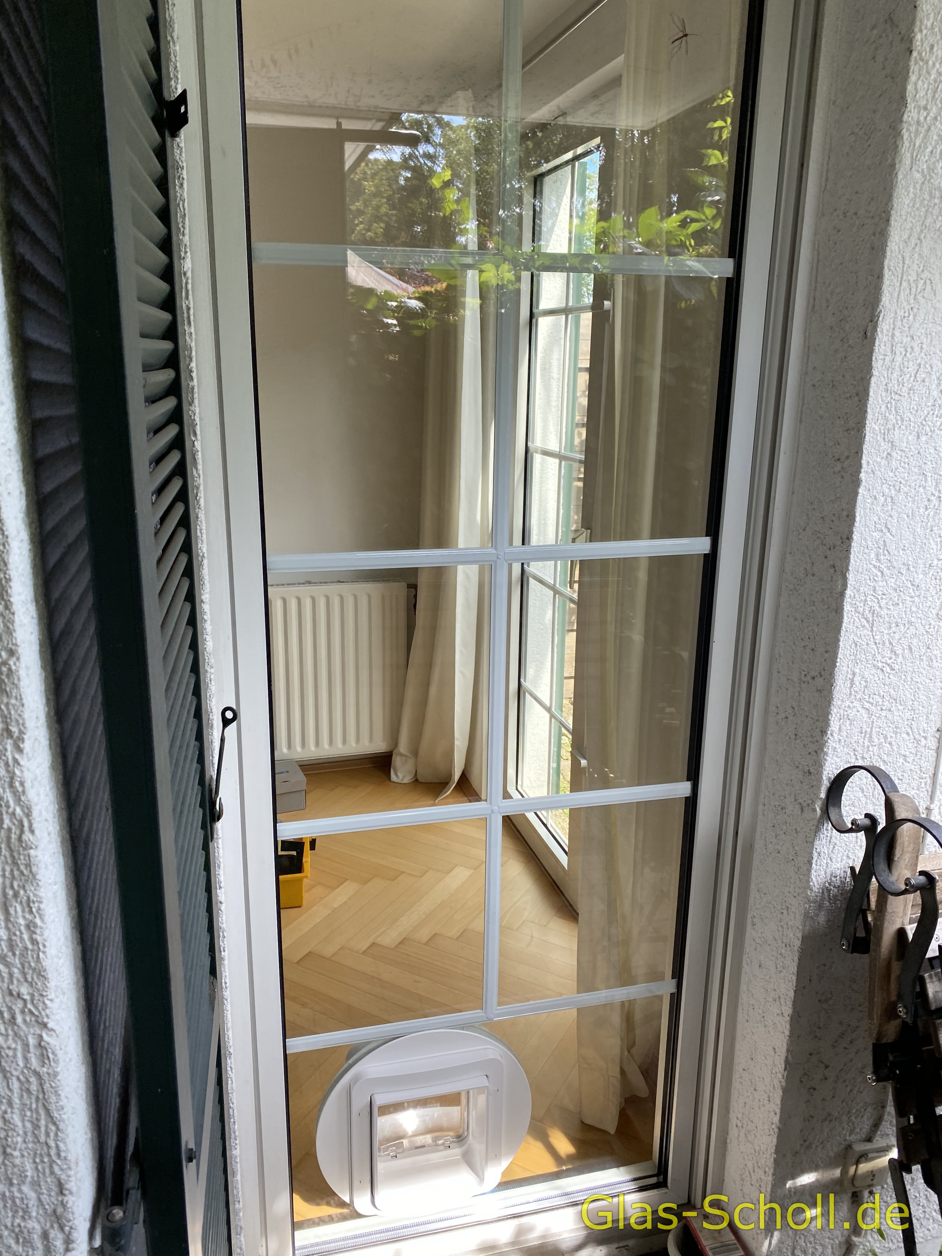 nachträglicher Katzenklappen Einbau in Isolierglas, Fenster, Türen, Balkonanlagen, Tierklappen, Hundeklappen von Glas Scholl
