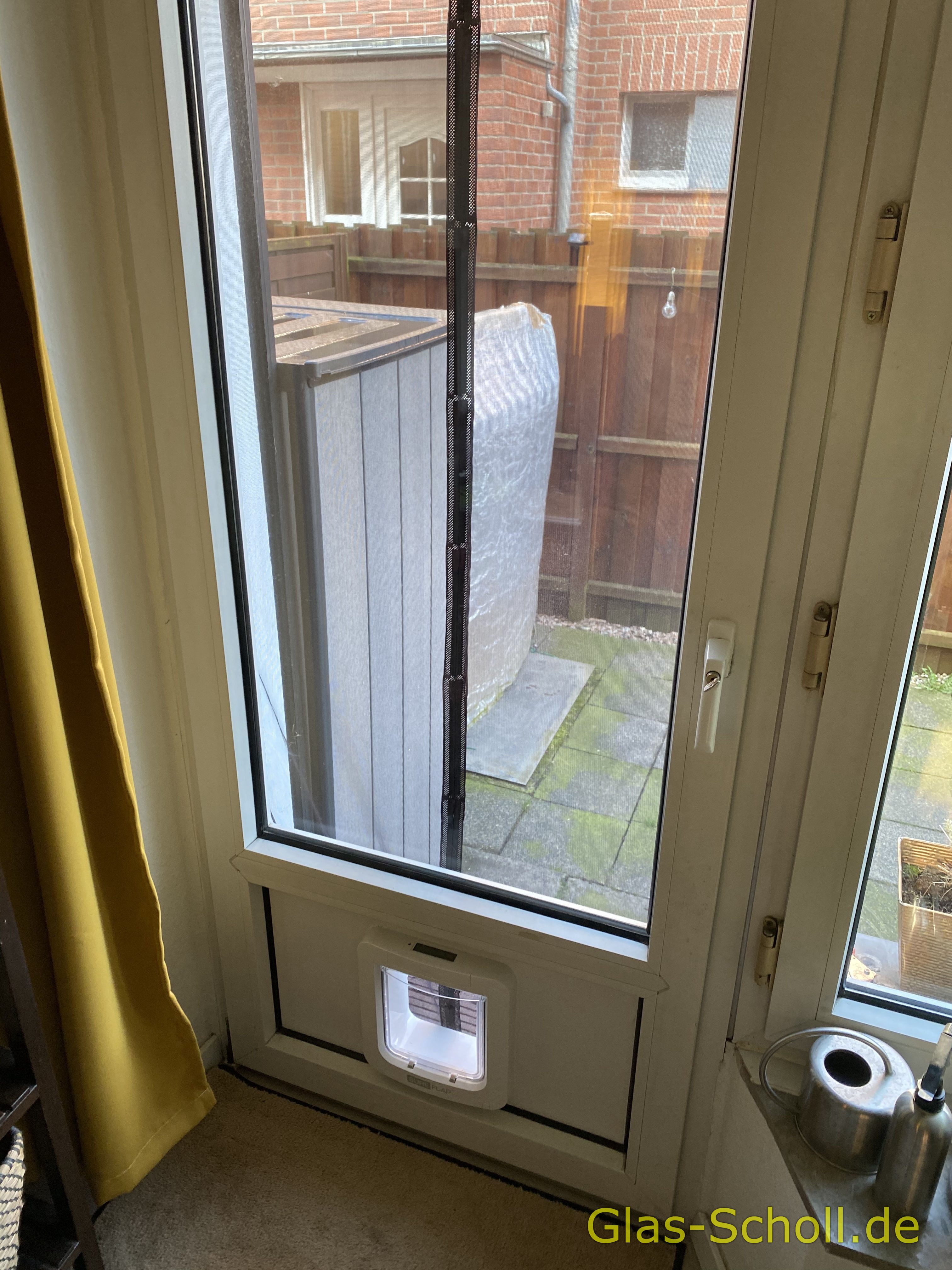 nachträglicher Katzenklappen Einbau in Isolierglas, Fenster, Türen, Balkonanlagen, Tierklappen, Hundeklappen von Glas Scholl