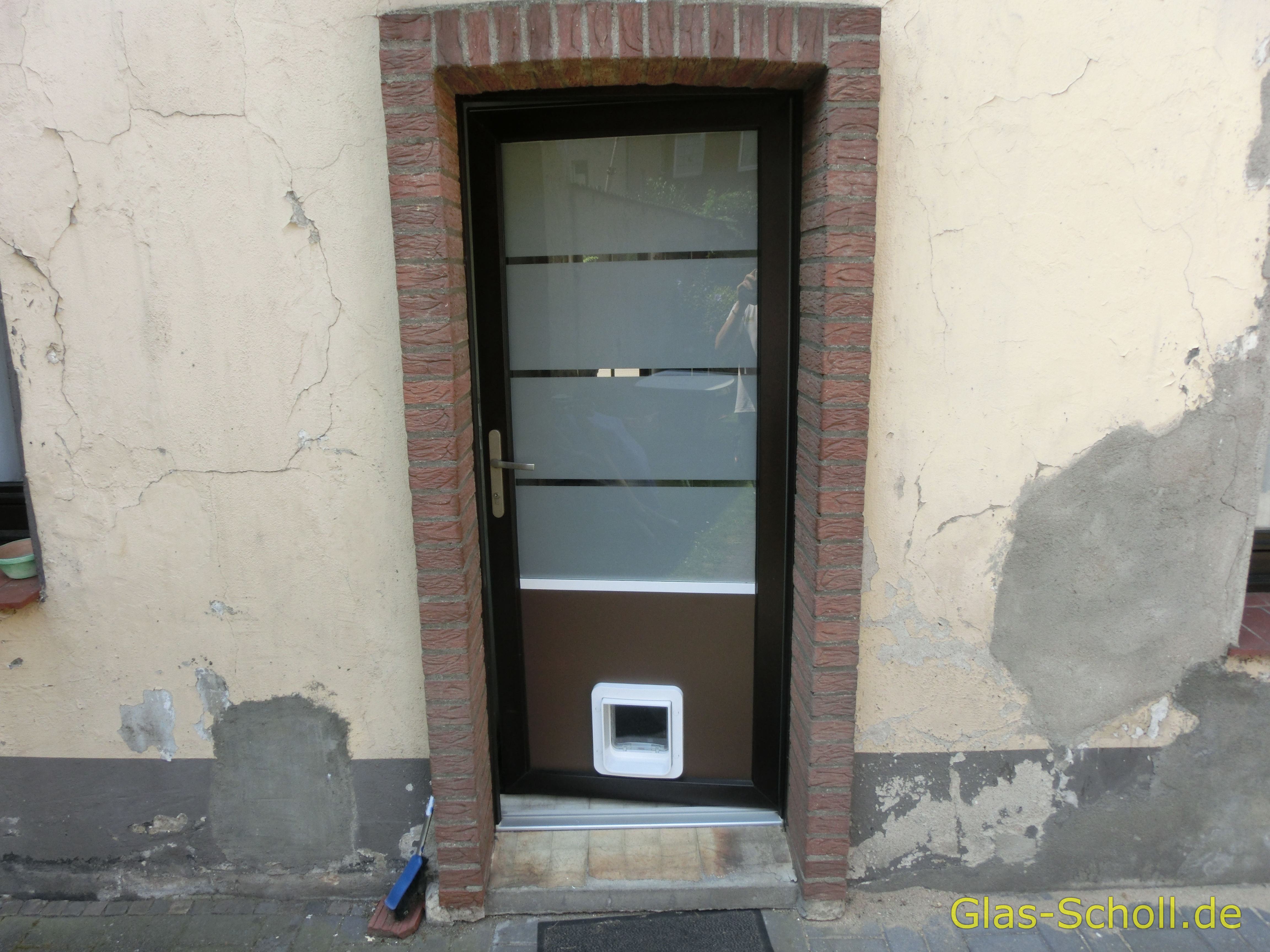 nachträglicher Katzenklappen Einbau in Isolierglas, Fenster, Türen, Balkonanlagen, Tierklappen, Hundeklappen von Glas Scholl
