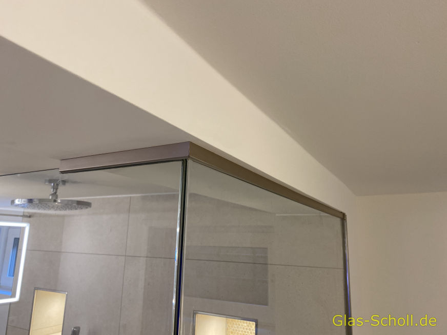 L-Festteildusche im Kellerbereich von Glas Scholl