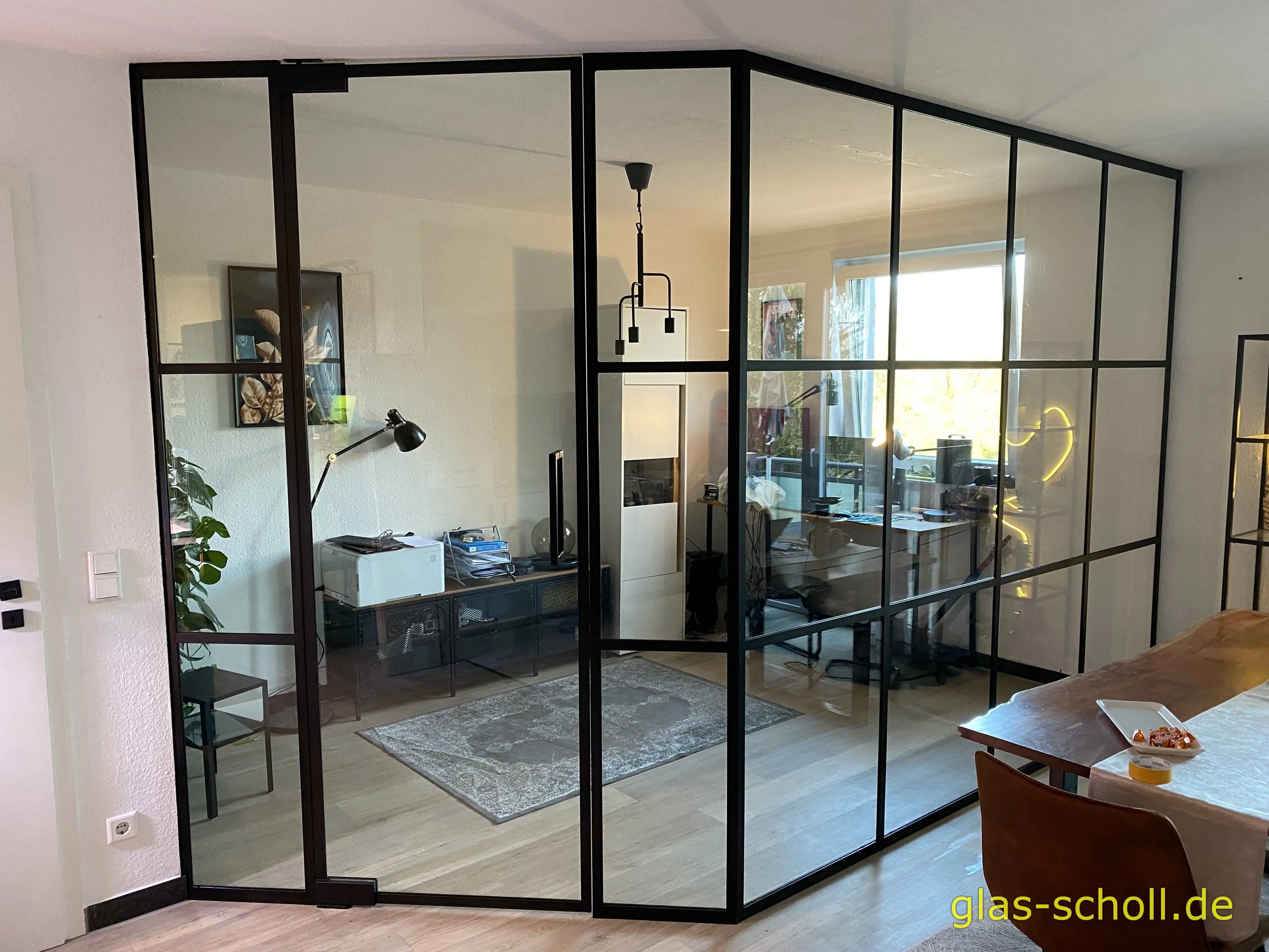 Erstellung einer 135° Industrial Style Glasabtrennung von Glas Scholl