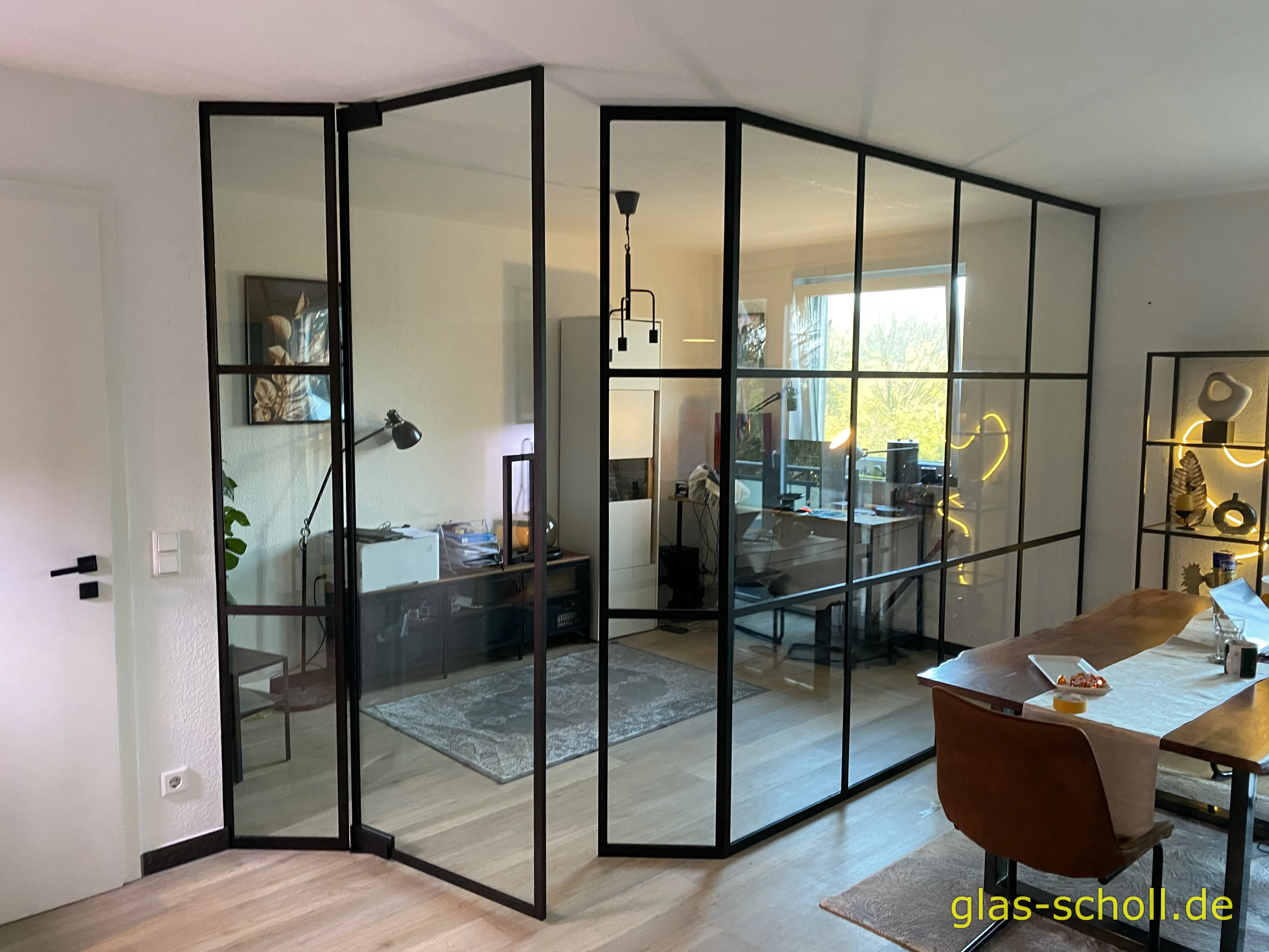 Erstellung einer 135° Industrial Style Glasabtrennung von Glas Scholl