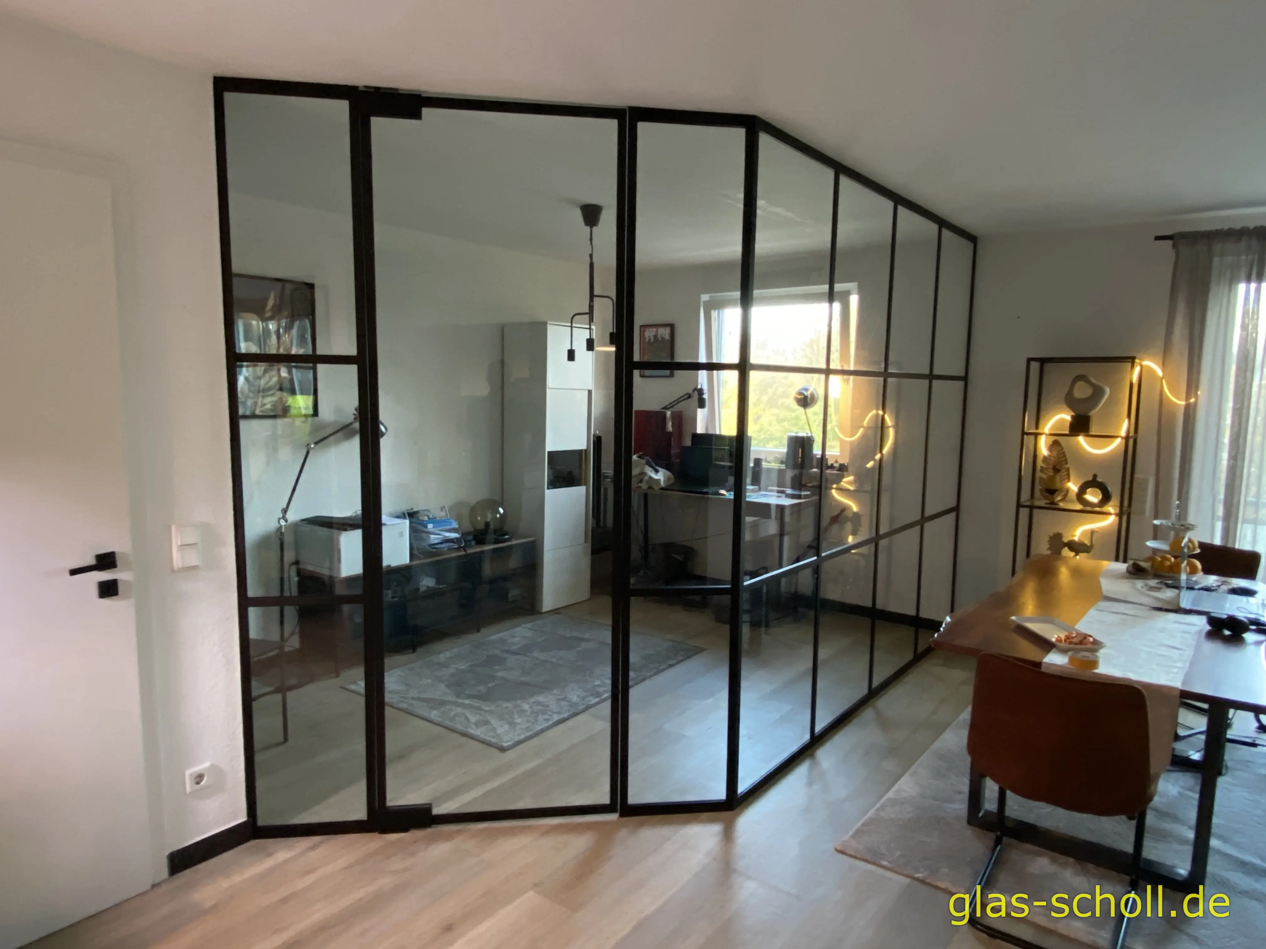 Erstellung einer 135° Industrial Style Glasabtrennung von Glas Scholl