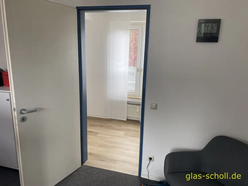 Umbau von Holz auf Industrial-Style Ganzglastüren von www.Glas-Scholl.de