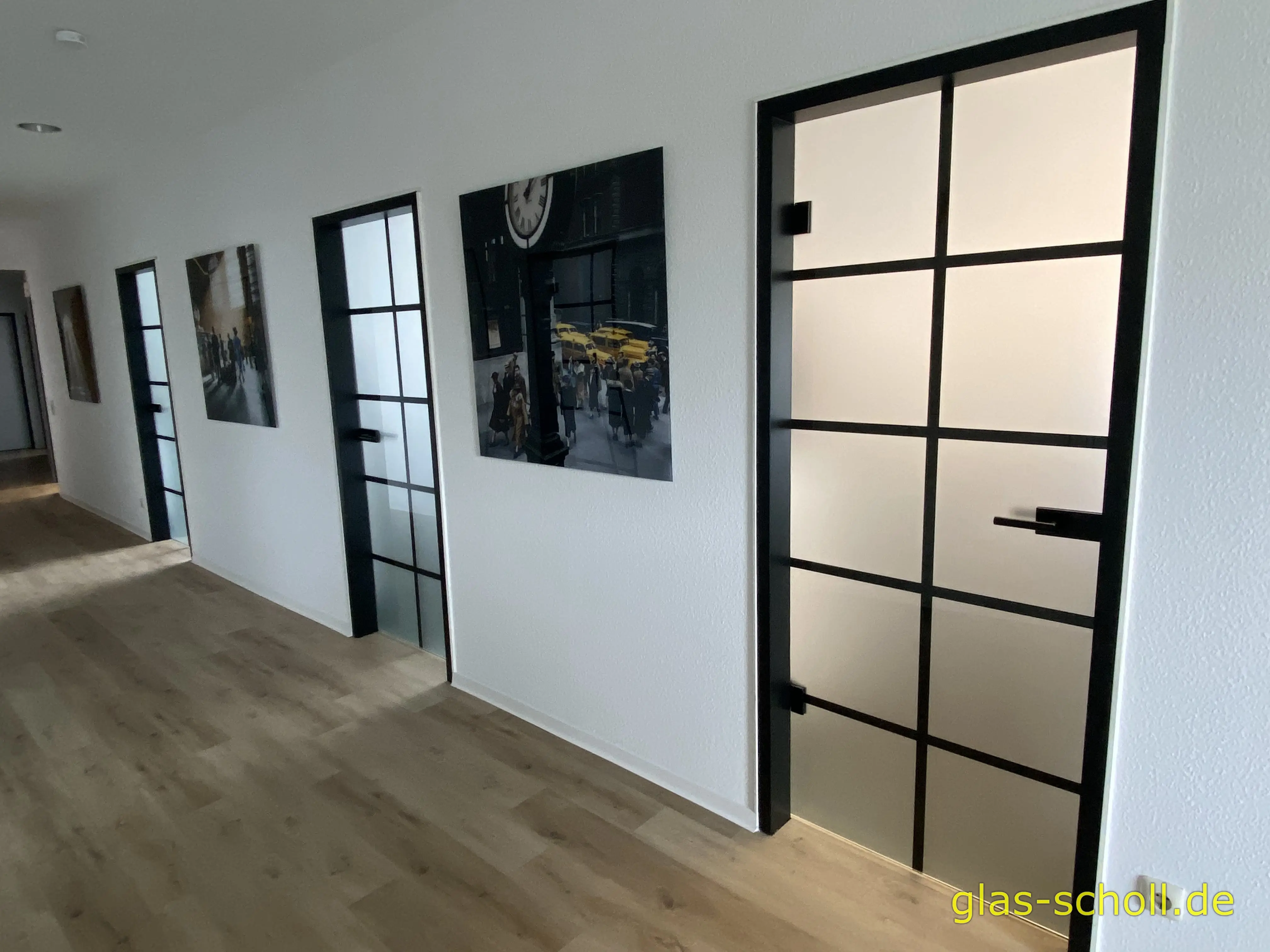 Umbau von Holz auf Industrial-Style Ganzglastüren von www.Glas-Scholl.de