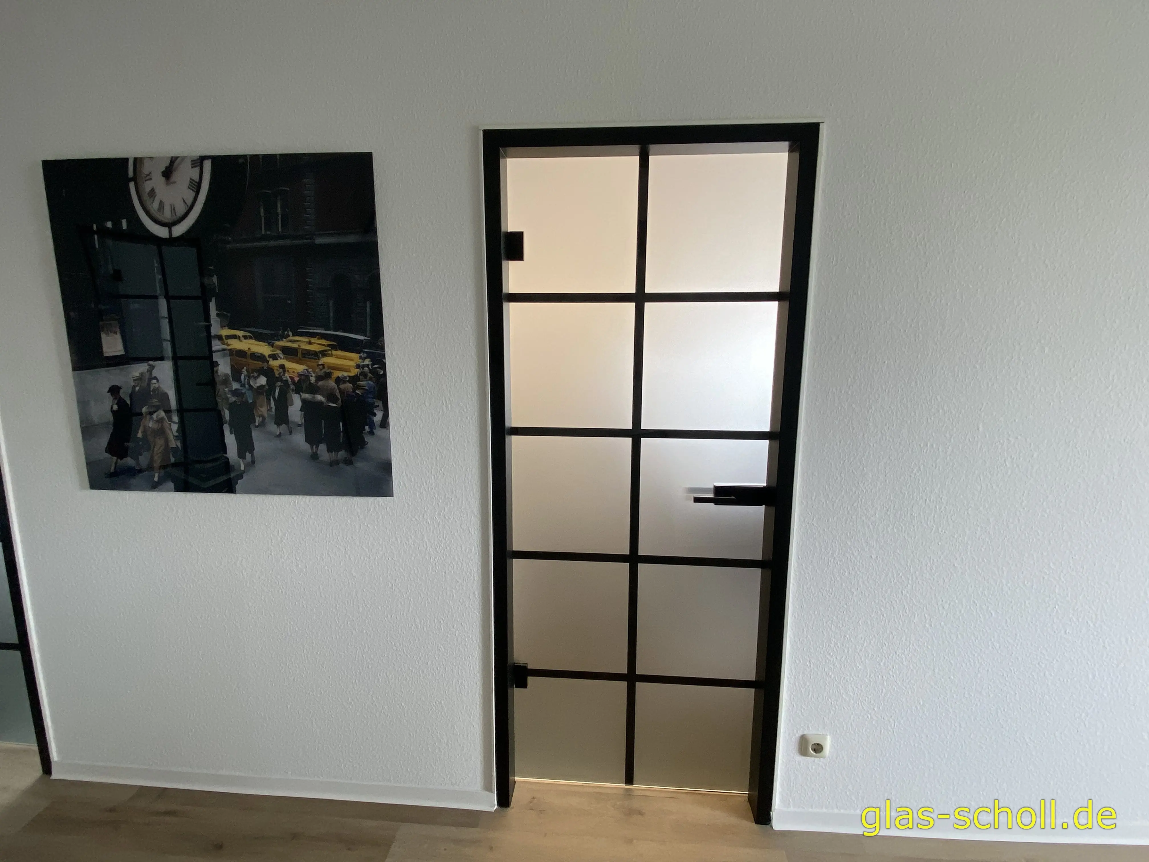 Umbau von Holz auf Industrial-Style Ganzglastüren von www.Glas-Scholl.de