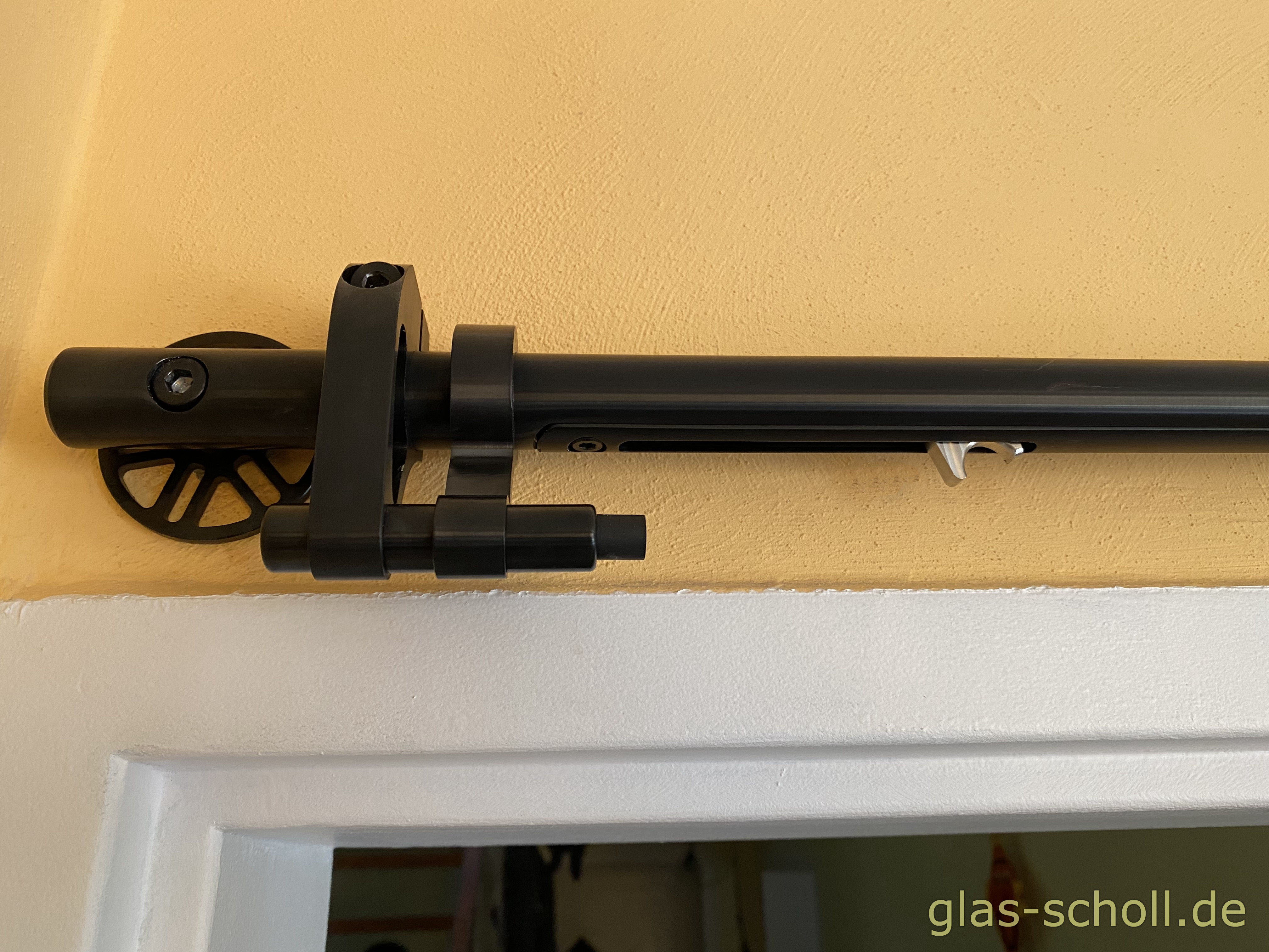 MWE Protec Schiebetür schwarz matt von www.glas-scholl.de