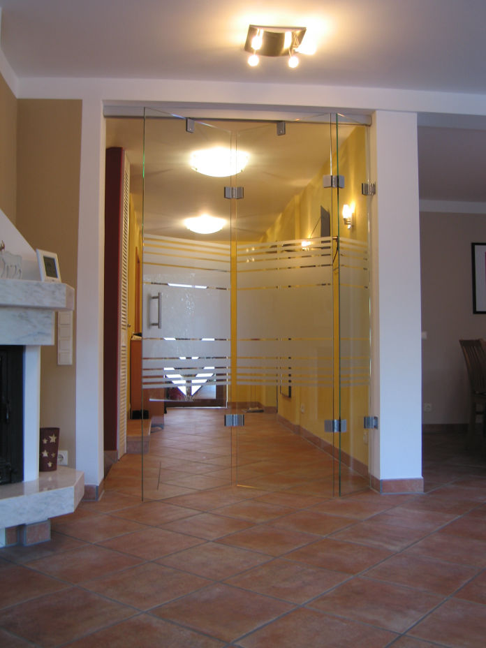 Faltus - Ganzglas-Faltanlage im Innenbereich von Glas Scholl