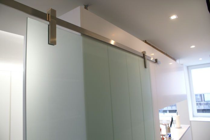 HISKA ST-535 eckiges Schiebetürsystem von Glas Scholl