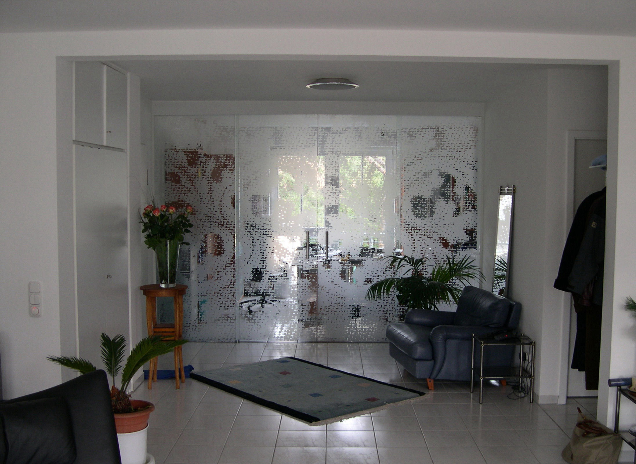 Schiebetüranlage mit Siebdruck nach Kundenwunsch von Glas Scholl