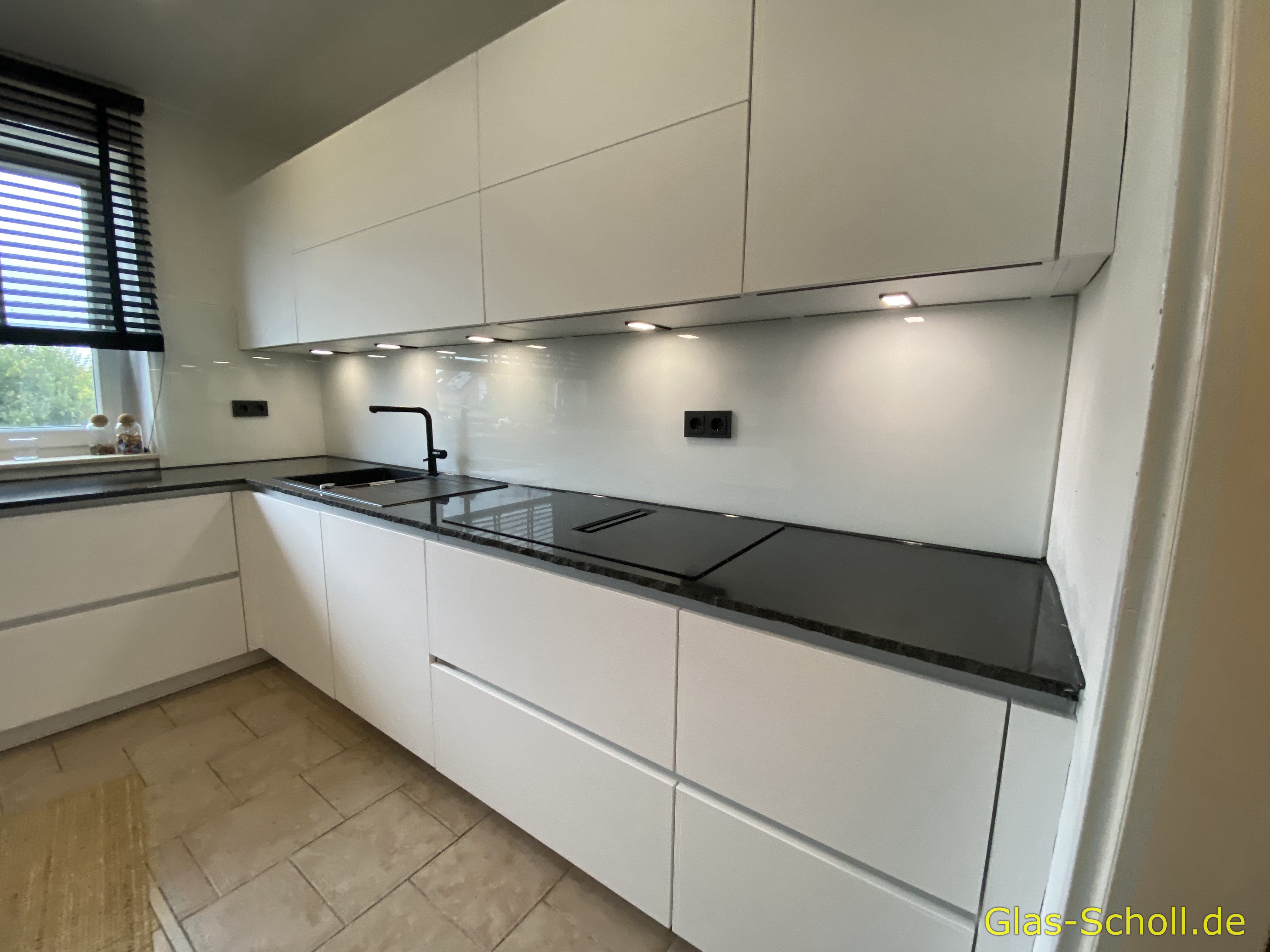 Küchenverschönerung mit Glas Rückwänden von www.glas-scholl.de