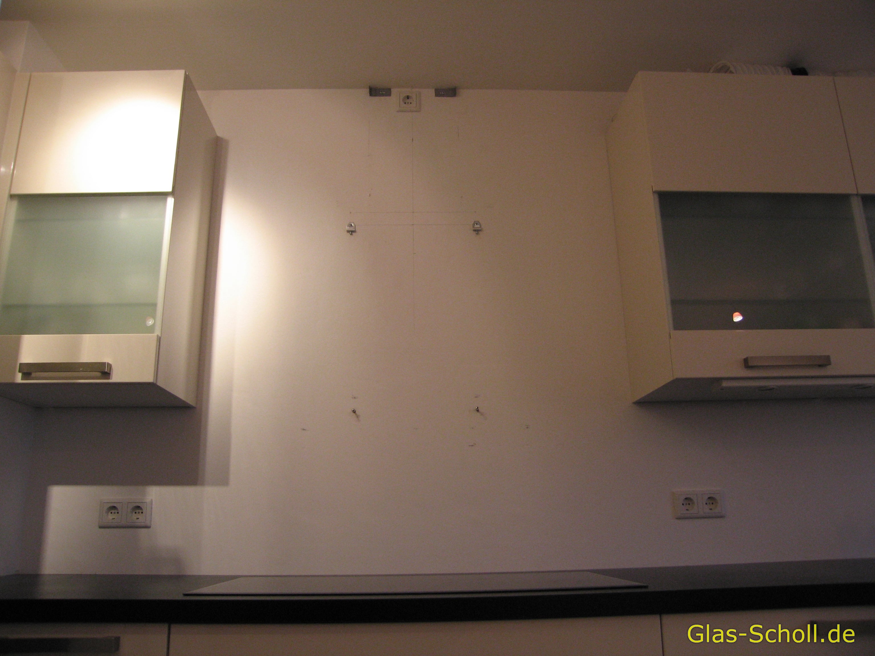 Weissglas Modell-Küchenspritzschutz aus Glas 4m von www.glas-scholl.de