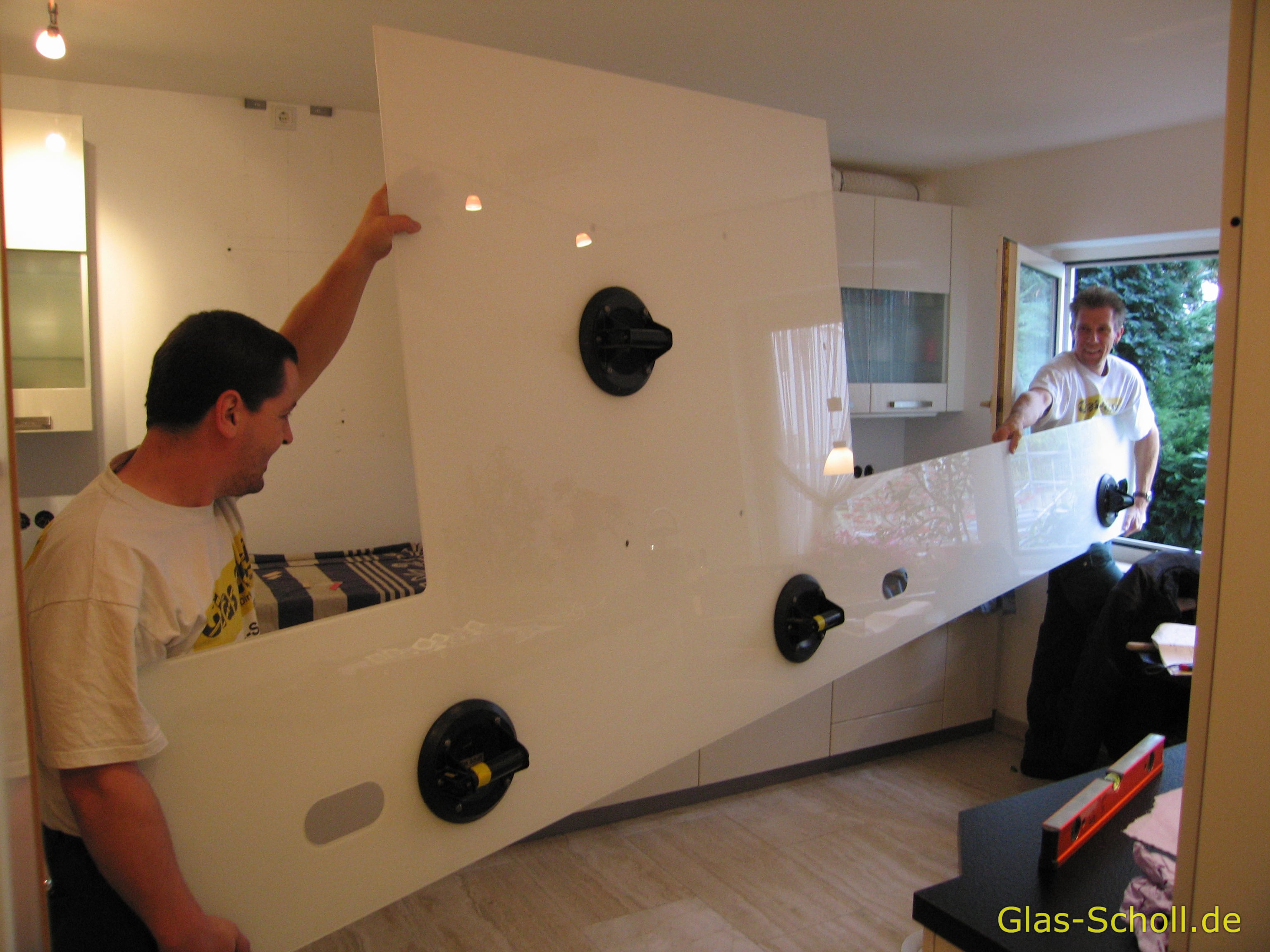 Weissglas Modell-Küchenspritzschutz aus Glas 4m von www.glas-scholl.de