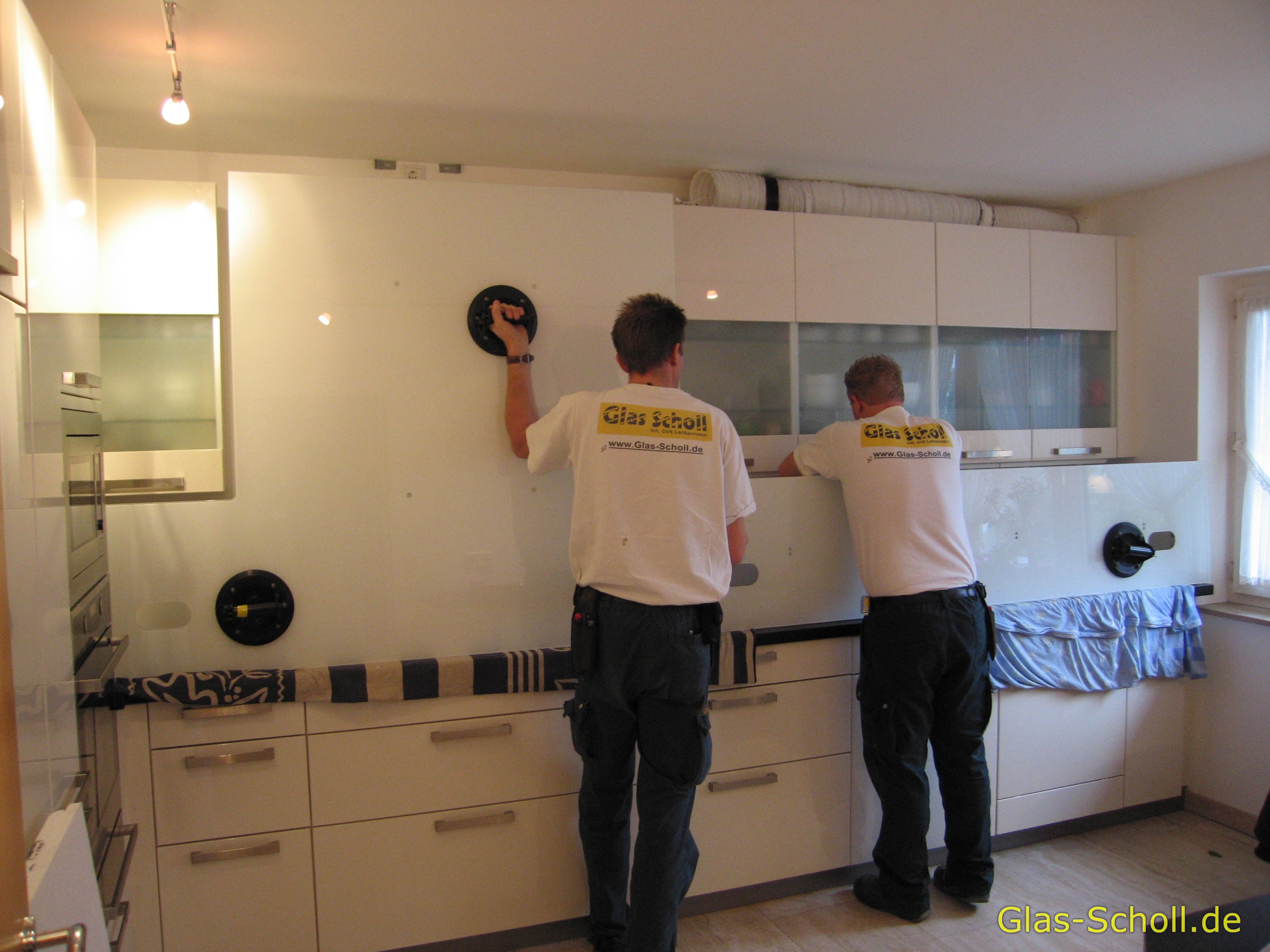 Weissglas Modell-Küchenspritzschutz aus Glas 4m von www.glas-scholl.de