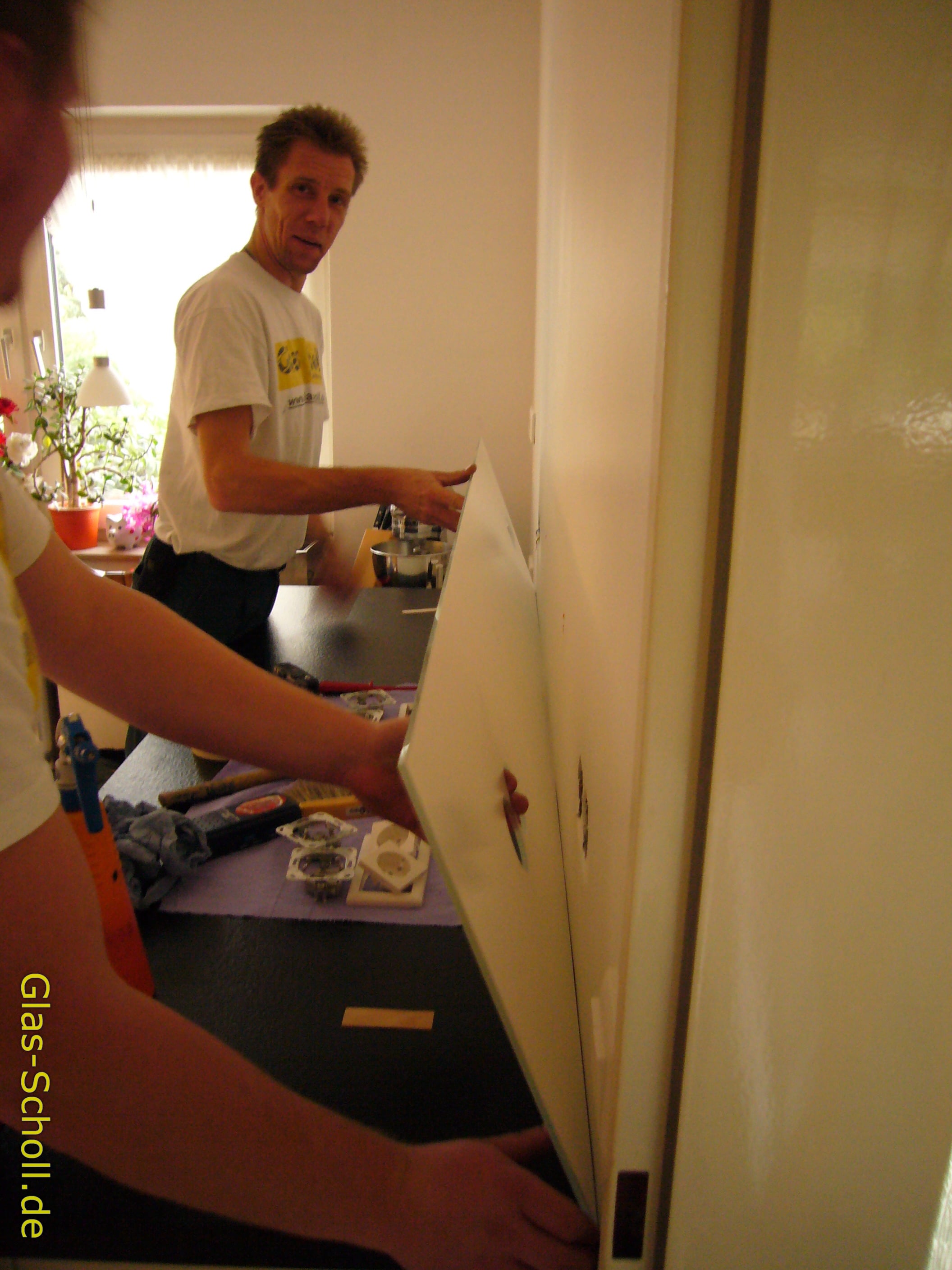 Weissglas Modell-Küchenspritzschutz aus Glas 4m von www.glas-scholl.de