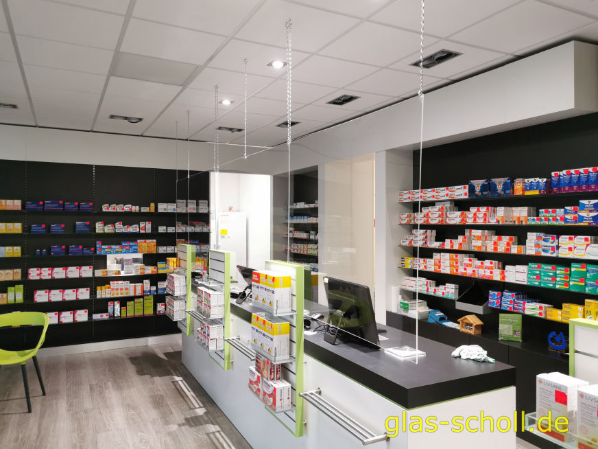 abgehangene Acrylglasscheiben als Covid, Corona, Hygienschutz von Glas Scholl.de