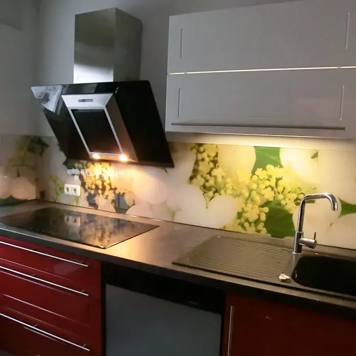 Spritzschutz nach Bereichen - Küchenfliesenspiegel aus Glas von Glas Scholl