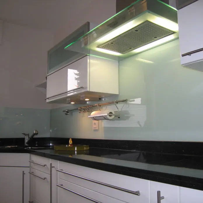 Küchenrückwände aus Glas, Glas-Spritzschutz von Glas Scholl
